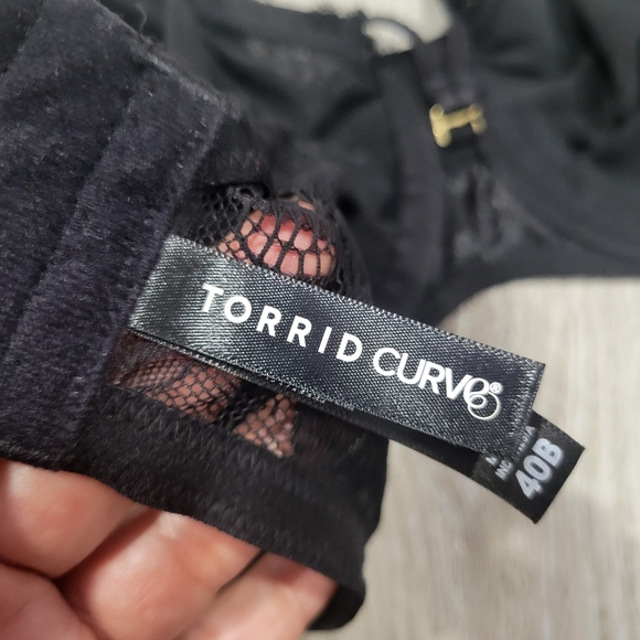 Torrid Unlined Demi Curve Bra - Picture 12 of 12